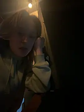 LilyLuck  online show from 22, 2, 2026