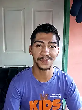 Snapshot of MR_OSMAR chatting on 18, 12, 2025 MR OSMAR online show from 18, 12, 2025