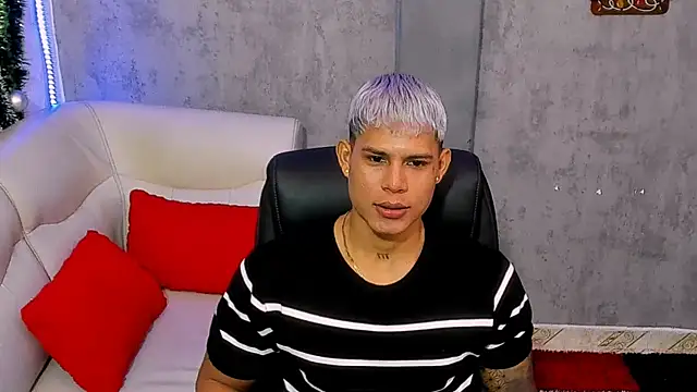 Snapshot of oruz_stud chatting on 19, 12, 2025 oruz stud online show from 19, 12, 2025