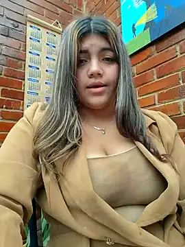 Snapshot of Ivy_enjoy chatting on 8, 7, 2026 Ivy enjoy online show from 8, 7, 2026