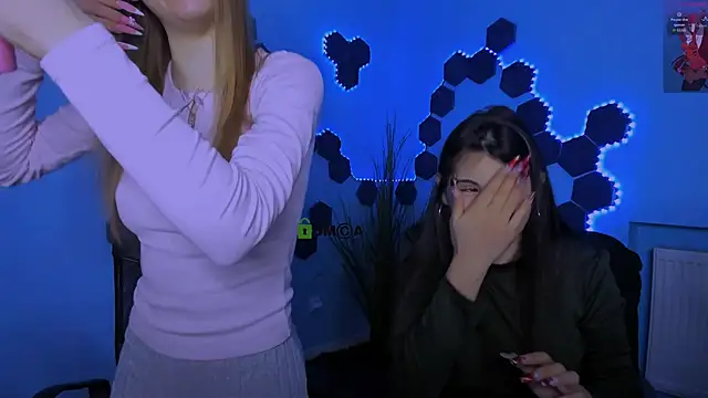 lizzie boom  online show from 23, 2, 2026