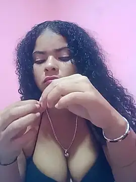 Snapshot of Fresa235 chatting on 19, 12, 2025 Fresa235 online show from 19, 12, 2025