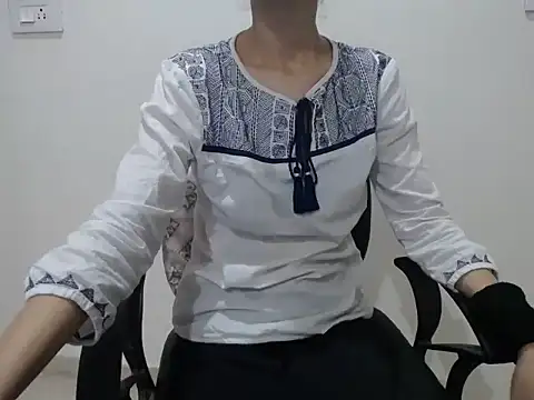 Farhana beautyfull online show from 27, 3, 2026