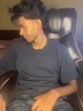 Snapshot of tooexpensive chatting on 19, 12, 2025 tooexpensive online show from 19, 12, 2025