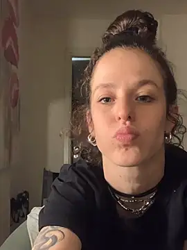 Snapshot of 4lien chatting on 17, 3, 2026 4lien online show from 17, 3, 2026