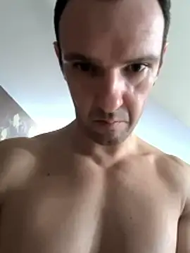 Snapshot of AlexxxisPitesti chatting on 21, 12, 2025 AlexxxisPitesti online show from 21, 12, 2025