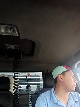 Snapshot of GriptFold chatting on 22, 12, 2025 GriptFold online show from 22, 12, 2025