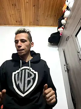 Snapshot of Deimon_hot1 chatting on 21, 12, 2025 Deimon hot1 online show from 21, 12, 2025