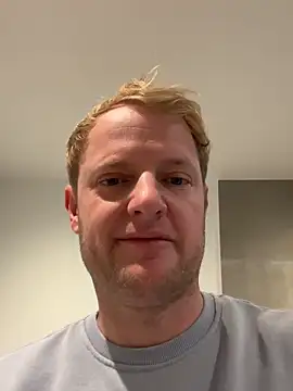 Snapshot of tomte6 chatting on 20, 12, 2025 tomte6 online show from 20, 12, 2025