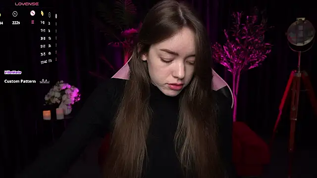 Velouraa online show from 12, 3, 2026