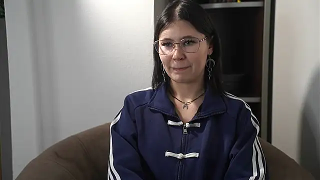 Snapshot of TienBobe chatting on 21, 12, 2025 TienBobe online show from 21, 12, 2025