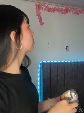 junorise23 online show from 13, 4, 2026