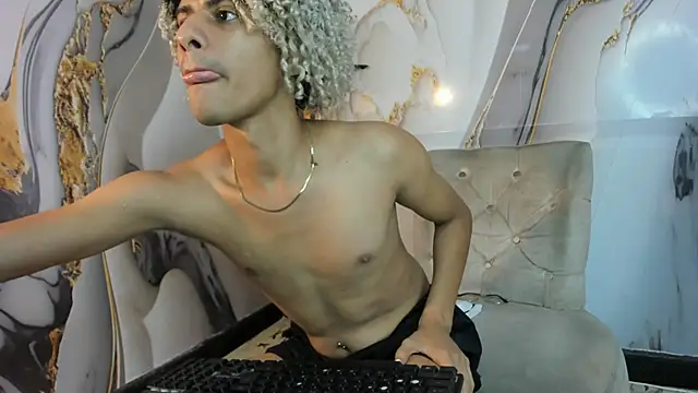 Snapshot of Victor_LatinBoy chatting on 22, 12, 2025 Victor LatinBoy online show from 22, 12, 2025