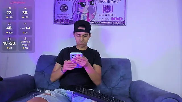 Snapshot of Victor_LatinBoy chatting on 27, 3, 2026 Victor LatinBoy online show from 27, 3, 2026