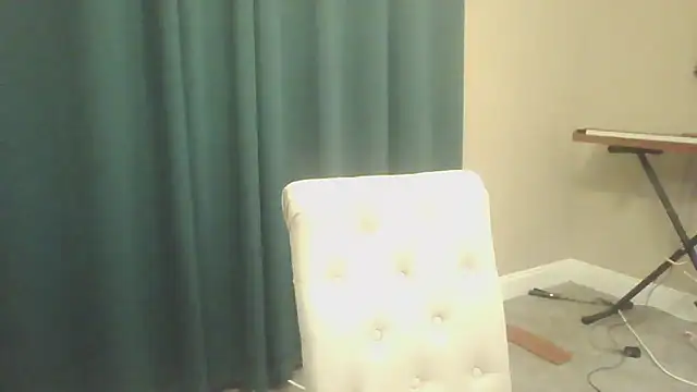 Snapshot of MaliaSkye chatting on 20, 12, 2025 MaliaSkye online show from 20, 12, 2025