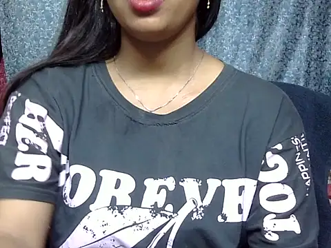 cute Dirty Diva online show from 18, 5, 2026