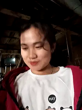 Snapshot of Reency chatting on 23, 12, 2025 Reency online show from 23, 12, 2025