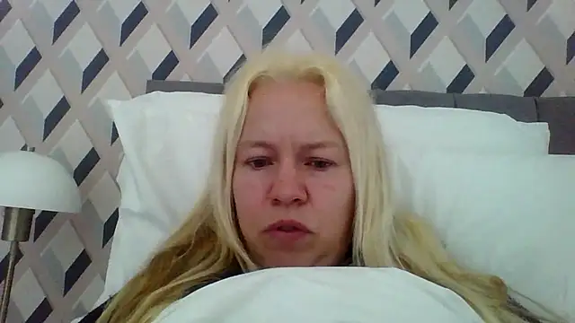 jennyblondeuk online show from 1, 4, 2026