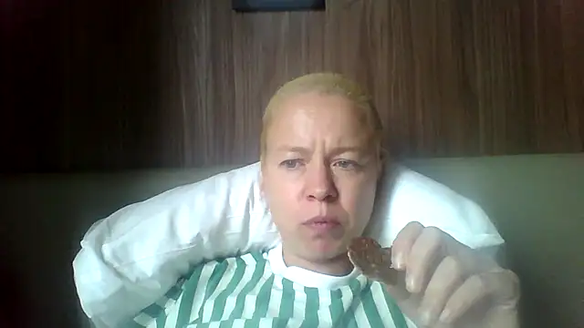 jennyblondeuk online show from 12, 4, 2026