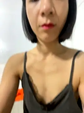 Snapshot of Elly-y chatting on 21, 12, 2025 Elly-y online show from 21, 12, 2025