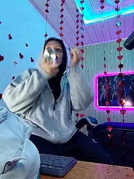 ashley-17 online show from 17, 2, 2026