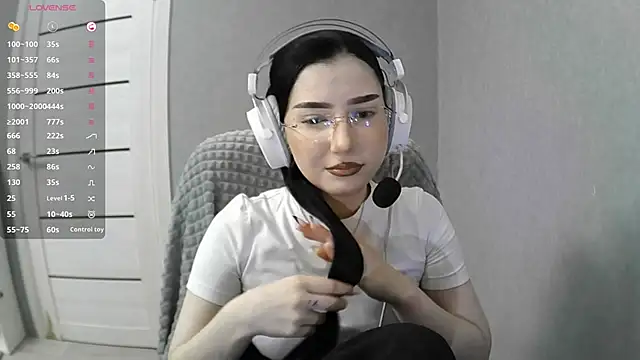 Snapshot of FaviolaHurl chatting on 20, 12, 2025 FaviolaHurl online show from 20, 12, 2025