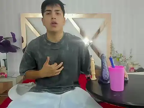 Snapshot of ThomasThund chatting on 14, 1, 2026 ThomasThund online show from 14, 1, 2026