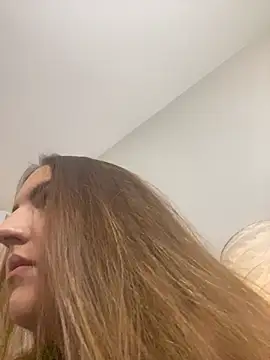 Snapshot of AliceAlicee chatting on 21, 12, 2025 AliceAlicee online show from 21, 12, 2025