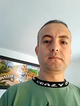 Snapshot of Kaiserion2 chatting on 21, 12, 2025 Kaiserion2 online show from 21, 12, 2025