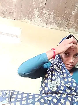 Karishma singh online show from 9, 4, 2026