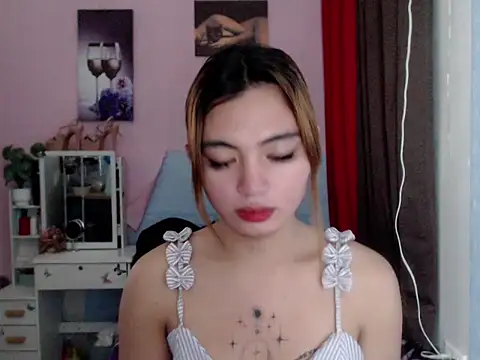 Snapshot of petite21gomez chatting on 21, 12, 2025 petite21gomez online show from 21, 12, 2025