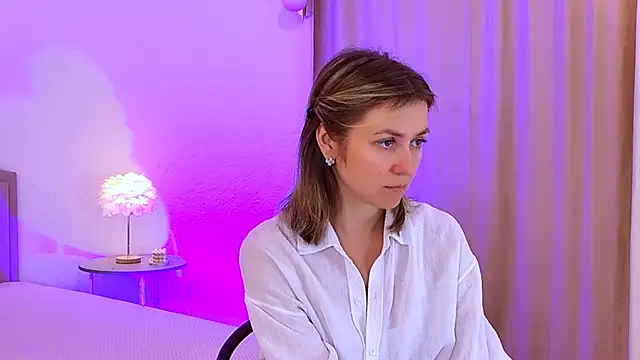 EmeraldGlow online show from 5, 2, 2026