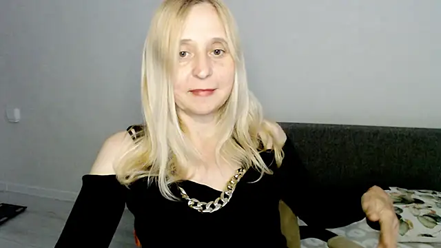 MiLenaMilf online show from 18, 3, 2025