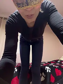 SexyMamiVee online show from 4, 2, 2026