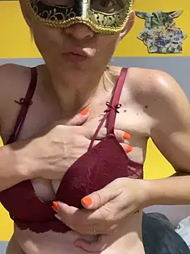 SexyMamiVee online show from 18, 7, 2026