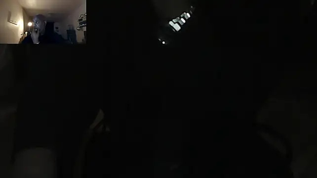 Snapshot of HornyToloG chatting on 22, 12, 2025 HornyToloG online show from 22, 12, 2025