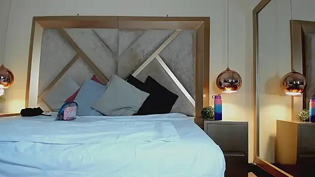 ElenaWatsonn online show from 30, 3, 2026