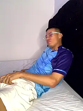 Latin Paisa Boy online show from 15, 1, 2026