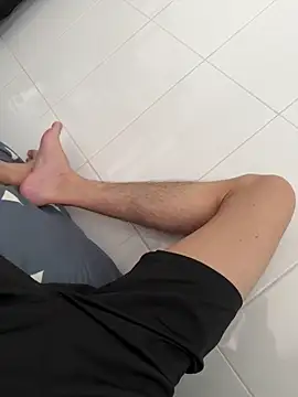 Snapshot of phinn18400 chatting on 22, 12, 2025 phinn18400 online show from 22, 12, 2025