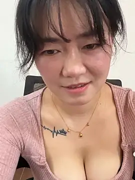 Molly-xiao online show from 3, 2, 2026