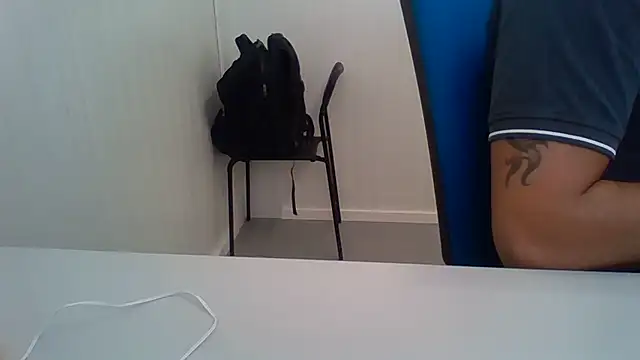 Snapshot of Moreno_Casado_Safado chatting on 5, 8, 2026 Moreno Casado Safado online show from 5, 8, 2026