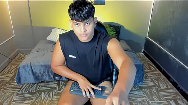 Snapshot of Nicole_and_thiago1 chatting on 15, 2, 2026 Nicole and thiago1 online show from 15, 2, 2026