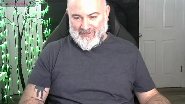 Snapshot of XJJ77x chatting on 13, 2, 2026 XJJ77x online show from 13, 2, 2026