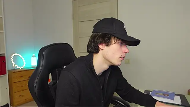 Snapshot of Daniel_Shawnn chatting on 22, 2, 2026 Daniel Shawnn online show from 22, 2, 2026