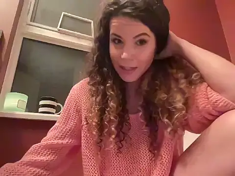 Snapshot of MissDoe chatting on 23, 12, 2025 MissDoe online show from 23, 12, 2025