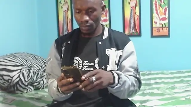 Snapshot of miltonjjakee chatting on 23, 12, 2025 miltonjjakee online show from 23, 12, 2025