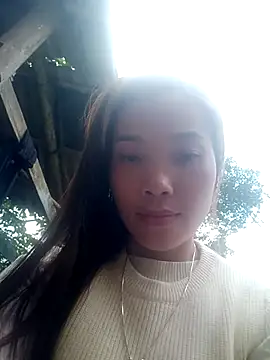 Snapshot of yeutinh00 chatting on 23, 12, 2025 yeutinh00 online show from 23, 12, 2025