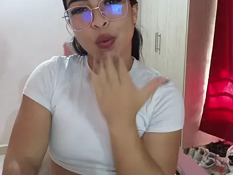 Snapshot of Daphne_Grayy chatting on 5, 2, 2026 Daphne Grayy online show from 5, 2, 2026