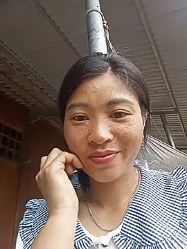 Snapshot of Hiniyk2 chatting on 27, 6, 2026 Hiniyk2 online show from 27, 6, 2026