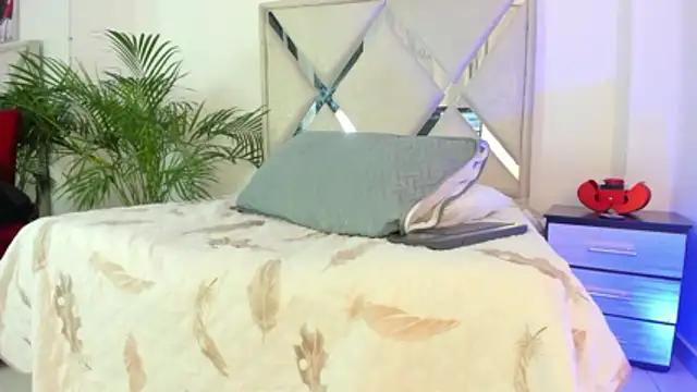 Liam saint online show from 31, 3, 2026